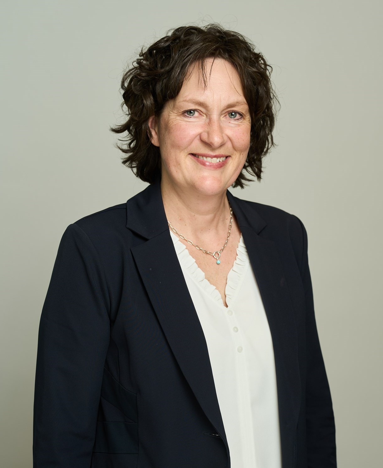 Headshot of Cheryl Mayer