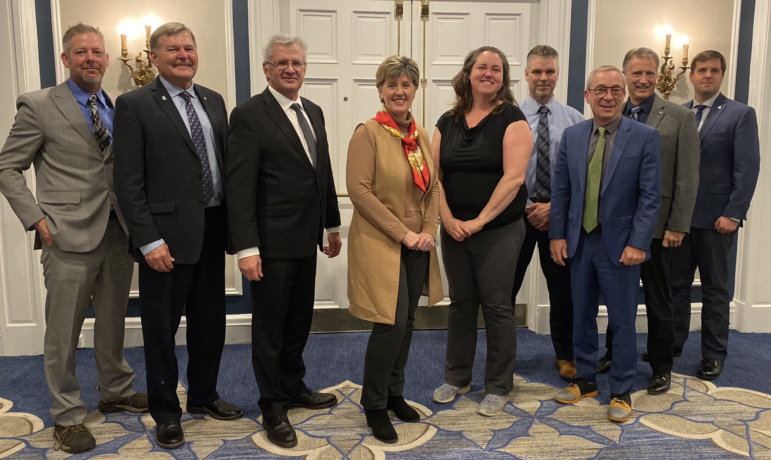 ​CCGA’s board of directors met with the Minister of Agriculture and Agri-Food, Marie-Claude Bibeau, to discuss tools for sustainable growth.​